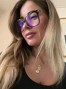 Etwas neugierig online show from 12/19/24, 09:18