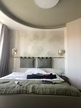 Etwas neugierig online show from 01/07/25, 10:22