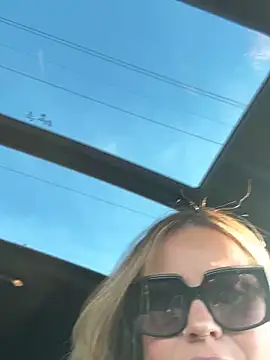 Etwas neugierig online show from 03/11/25, 03:45