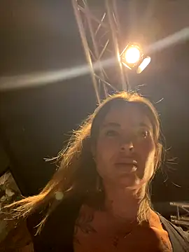 Etwas neugierig online show from 09/24/25, 03:04