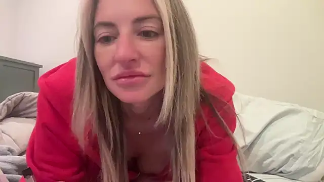 Snapshot of AmandaStarryNight chatting on 01/13/25, 05:23 AmandaStarryNight online show from 01/13/25, 05:23