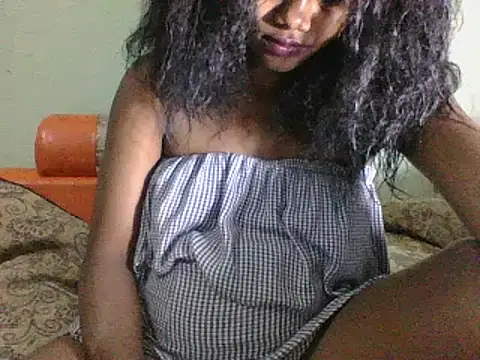 Snapshot of Hamie_sexy chatting on 02/16/25, 03:05 Hamie sexy online show from 02/16/25, 03:05