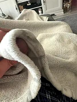 Snapshot of frechsein chatting on 12/01/25, 01:38 frechsein online show from 12/01/25, 01:38