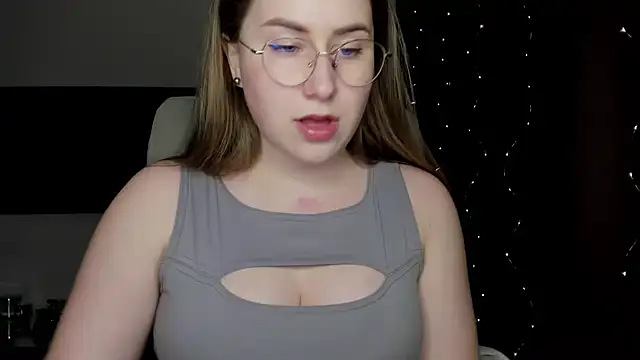 SeasonalSomeone online show from 12/15/24, 03:31