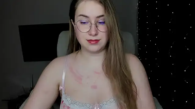 SeasonalSomeone online show from 12/20/24, 08:23