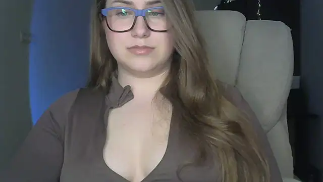 SeasonalSomeone online show from 04/21/26, 11:29