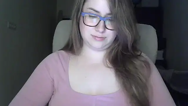 Snapshot of SeasonalSomeone chatting on 06/27/26, 10:26 SeasonalSomeone online show from 06/27/26, 10:26
