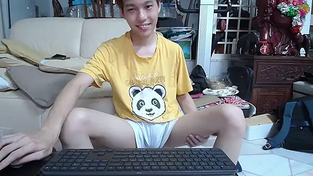 Snapshot of andrewooi chatting on 03/02/25, 02:32 andrewooi online show from 03/02/25, 02:32