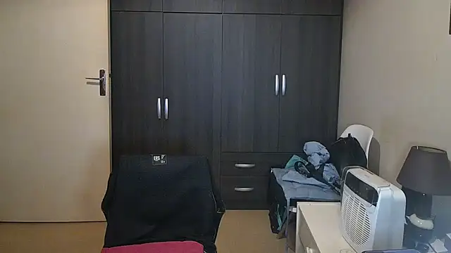 Ethangay online show from 10/28/25, 03:04