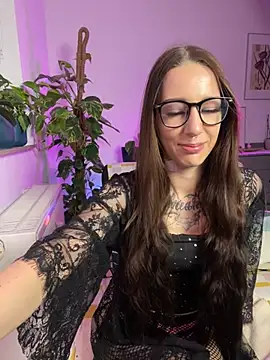 Trixie-Tainted online show from 01/12/25, 04:08