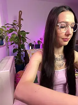 Trixie-Tainted online show from 02/14/25, 10:17