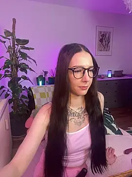 Trixie-Tainted online show from 02/28/25, 04:20