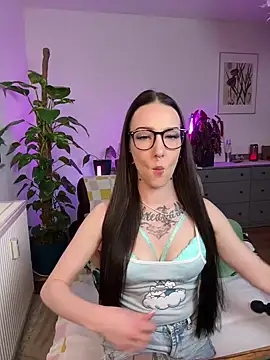 Trixie-Tainted online show from 03/12/25, 10:59