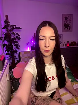 Trixie-Tainted online show from 09/09/25, 09:53