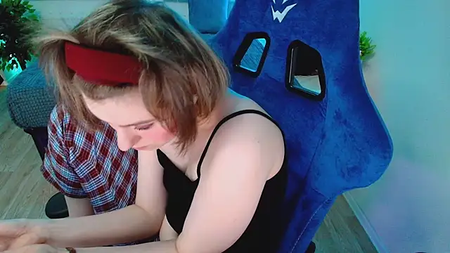 CranberryHot online show from 10/31/25, 10:27