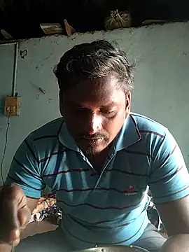 Snapshot of rohanhotguy chatting on 02/10/26, 06:39 rohanhotguy online show from 02/10/26, 06:39