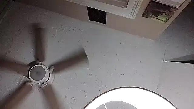 Snapshot of xslenderknife chatting on 12/06/24, 07:10 xslenderknife online show from 12/06/24, 07:10