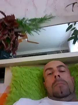 Snapshot of spidrman8 chatting on 09/09/25, 06:13 spidrman8 online show from 09/09/25, 06:13