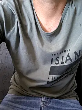 Leo Big online show from 12/22/25, 12:02