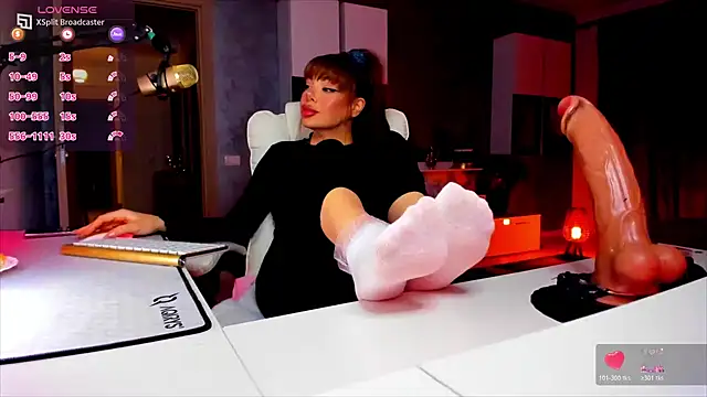 Miss kay1111 online show from 04/19/26, 06:10