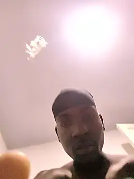 Jheronn28 online show from 03/04/26, 04:07