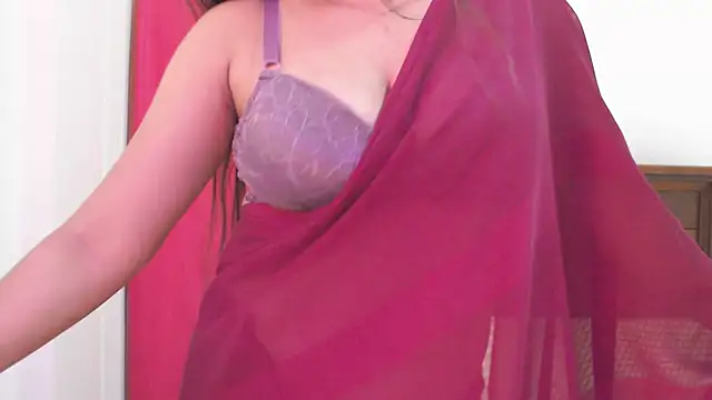 Snapshot of BeautyPriya chatting on 01/24/25, 09:17 BeautyPriya online show from 01/24/25, 09:17