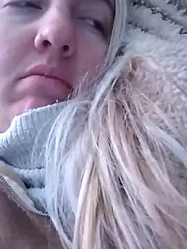 Snapshot of Mllesha74000 chatting on 12/08/24, 12:30 Mllesha74000 online show from 12/08/24, 12:30