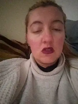 Snapshot of Mllesha74000 chatting on 01/04/25, 02:35 Mllesha74000 online show from 01/04/25, 02:35