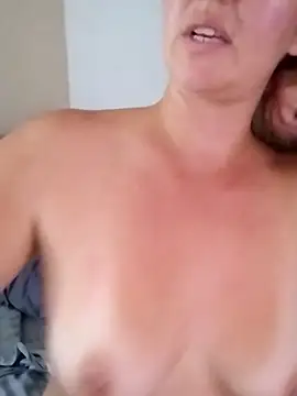 Snapshot of Mllesha74000 chatting on 09/14/25, 04:39 Mllesha74000 online show from 09/14/25, 04:39