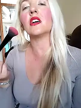 Snapshot of Mllesha74000 chatting on 09/27/25, 01:27 Mllesha74000 online show from 09/27/25, 01:27