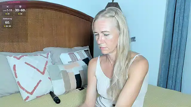 Christine 35 online show from 02/28/26, 11:11