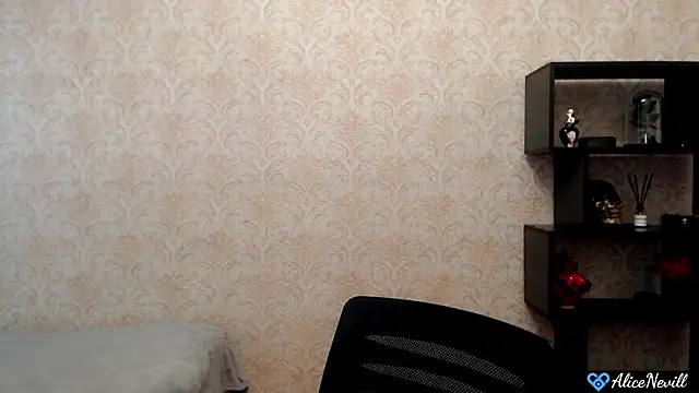 Snapshot of alicenevill chatting on 07/08/26, 01:15 alicenevill online show from 07/08/26, 01:15