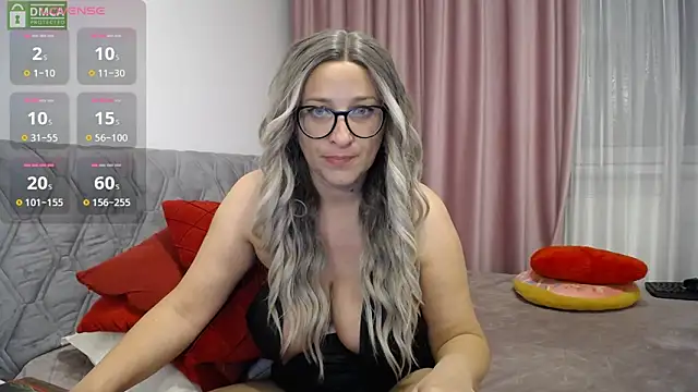 Snapshot of Aphrodite_S32 chatting on 09/30/25, 03:11 Aphrodite S32 online show from 09/30/25, 03:11