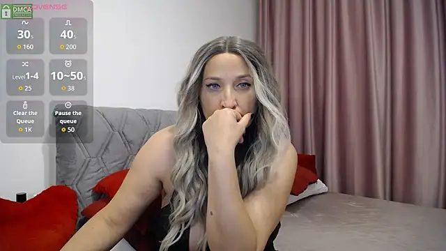 Snapshot of Aphrodite_S32 chatting on 10/19/25, 08:31 Aphrodite S32 online show from 10/19/25, 08:31