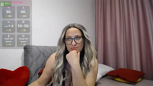 Snapshot of Aphrodite_S32 chatting on 10/27/25, 05:33 Aphrodite S32 online show from 10/27/25, 05:33