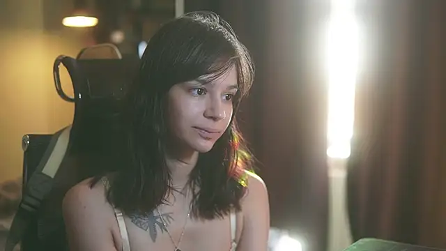 alyssa sweet online show from 09/17/25, 04:25