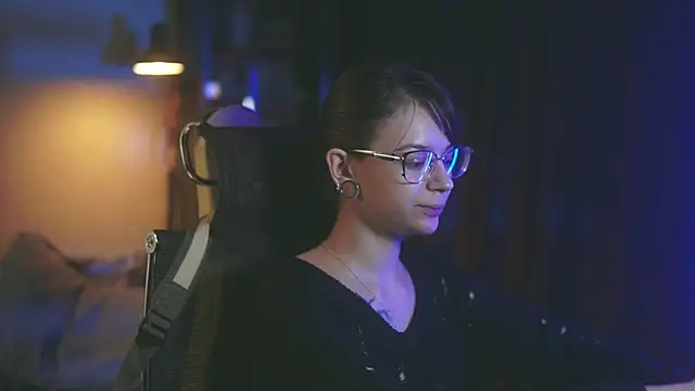 alyssa sweet online show from 09/18/25, 03:52