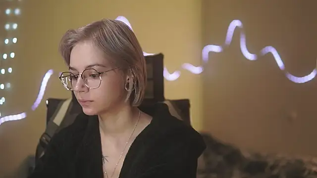 alyssa sweet online show from 04/22/26, 04:48