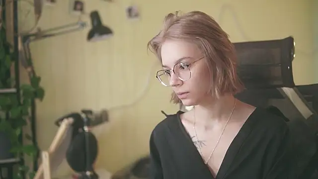 alyssa sweet online show from 06/02/26, 04:47
