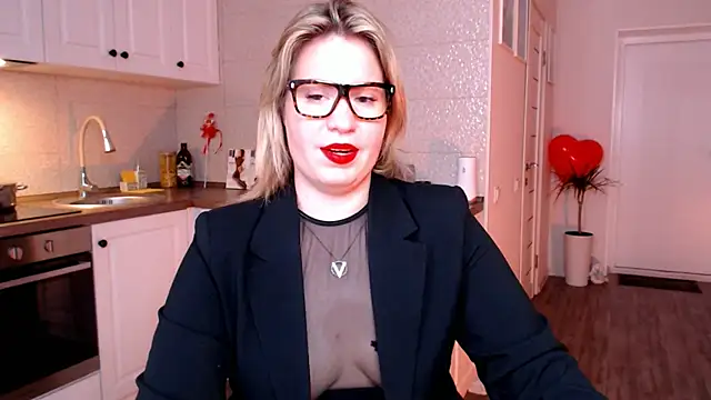 HotTiffani online show from 02/21/25, 06:07