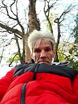 Snapshot of InMeinenMund chatting on 11/13/25, 09:41 InMeinenMund online show from 11/13/25, 09:41