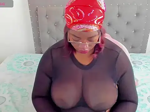 Snapshot of NinaGrey_ chatting on 11/09/25, 02:15 NinaGrey online show from 11/09/25, 02:15