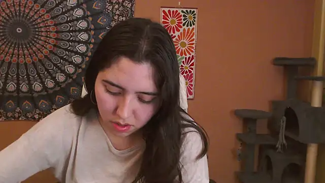 Snapshot of IntimateTales chatting on 01/09/25, 09:58 IntimateTales online show from 01/09/25, 09:58