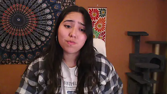 Snapshot of IntimateTales chatting on 03/03/25, 03:42 IntimateTales online show from 03/03/25, 03:42