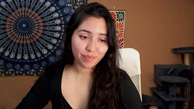 Snapshot of IntimateTales chatting on 11/04/25, 07:13 IntimateTales online show from 11/04/25, 07:13