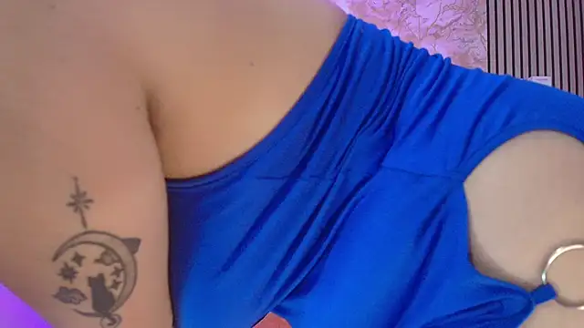 JuliRamirez online show from 10/01/25, 12:44