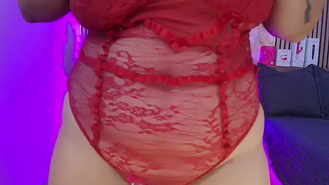 JuliRamirez online show from 10/26/25, 01:06