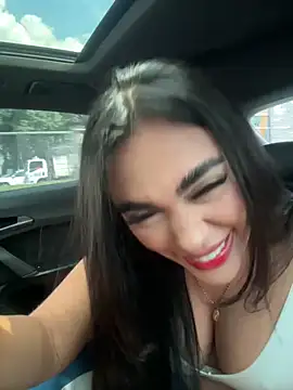 Snapshot of emma_andrew1 chatting on 12/20/25, 05:42 emma andrew1 online show from 12/20/25, 05:42