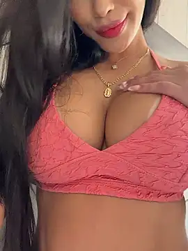 Snapshot of emma_andrew1 chatting on 01/19/26, 01:48 emma andrew1 online show from 01/19/26, 01:48