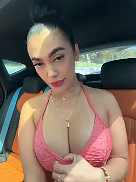 Snapshot of emma_andrew1 chatting on 02/07/26, 03:49 emma andrew1 online show from 02/07/26, 03:49